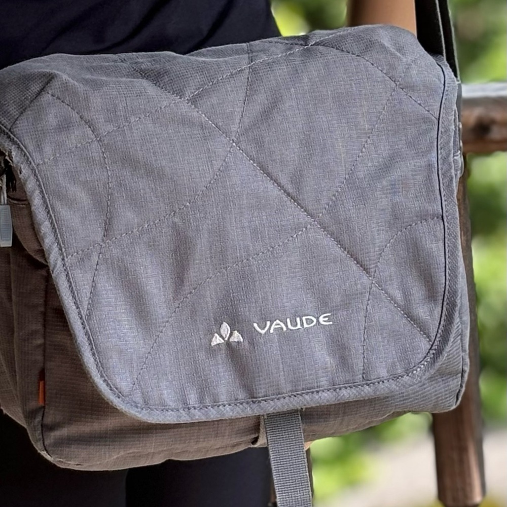 Vaude grey messenger bag
